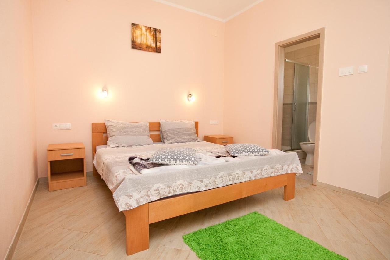 Apartmani Lea Starigrad Paklenica Ngoại thất bức ảnh