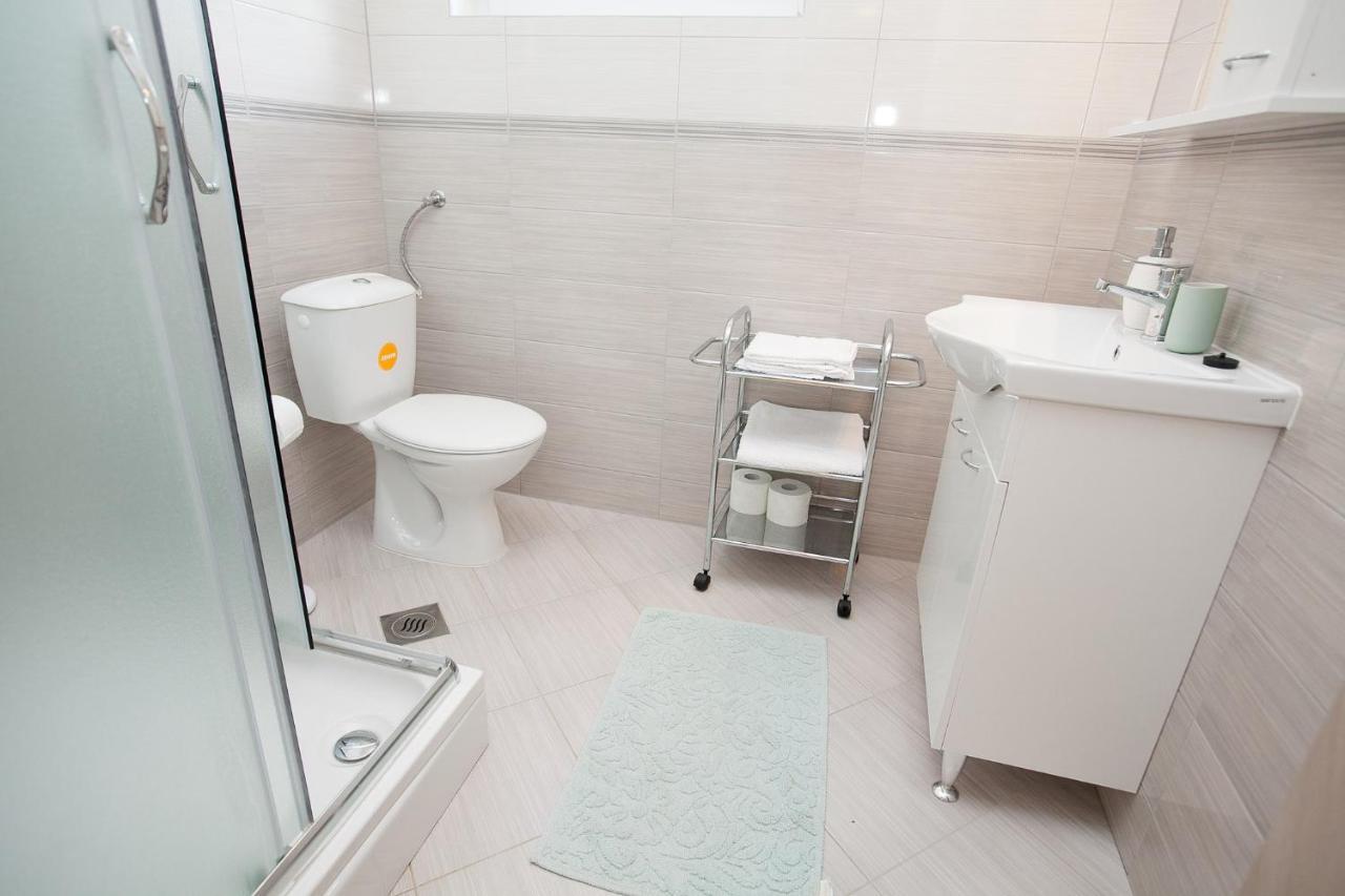 Apartmani Lea Starigrad Paklenica Ngoại thất bức ảnh
