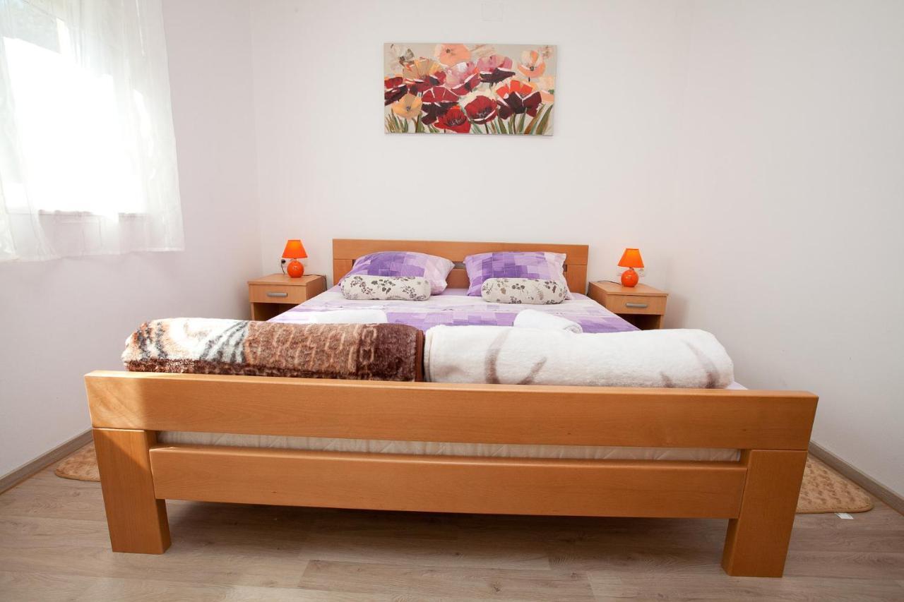 Apartmani Lea Starigrad Paklenica Ngoại thất bức ảnh