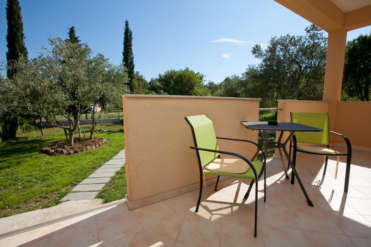 Apartmani Lea Starigrad Paklenica Ngoại thất bức ảnh