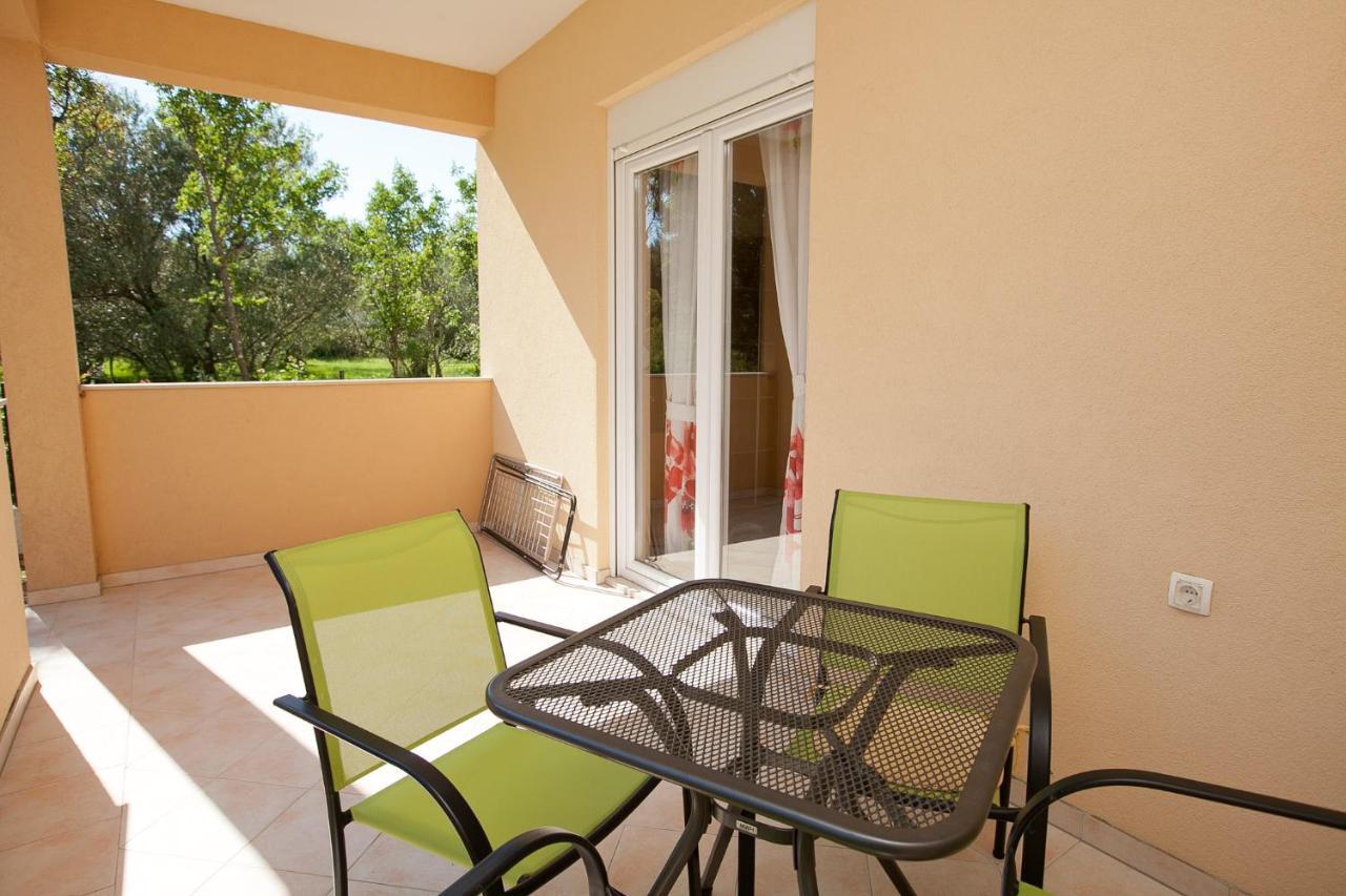 Apartmani Lea Starigrad Paklenica Ngoại thất bức ảnh