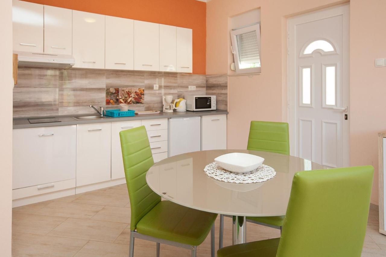 Apartmani Lea Starigrad Paklenica Ngoại thất bức ảnh