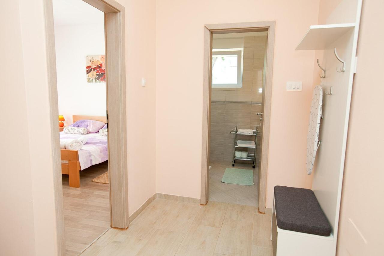 Apartmani Lea Starigrad Paklenica Ngoại thất bức ảnh