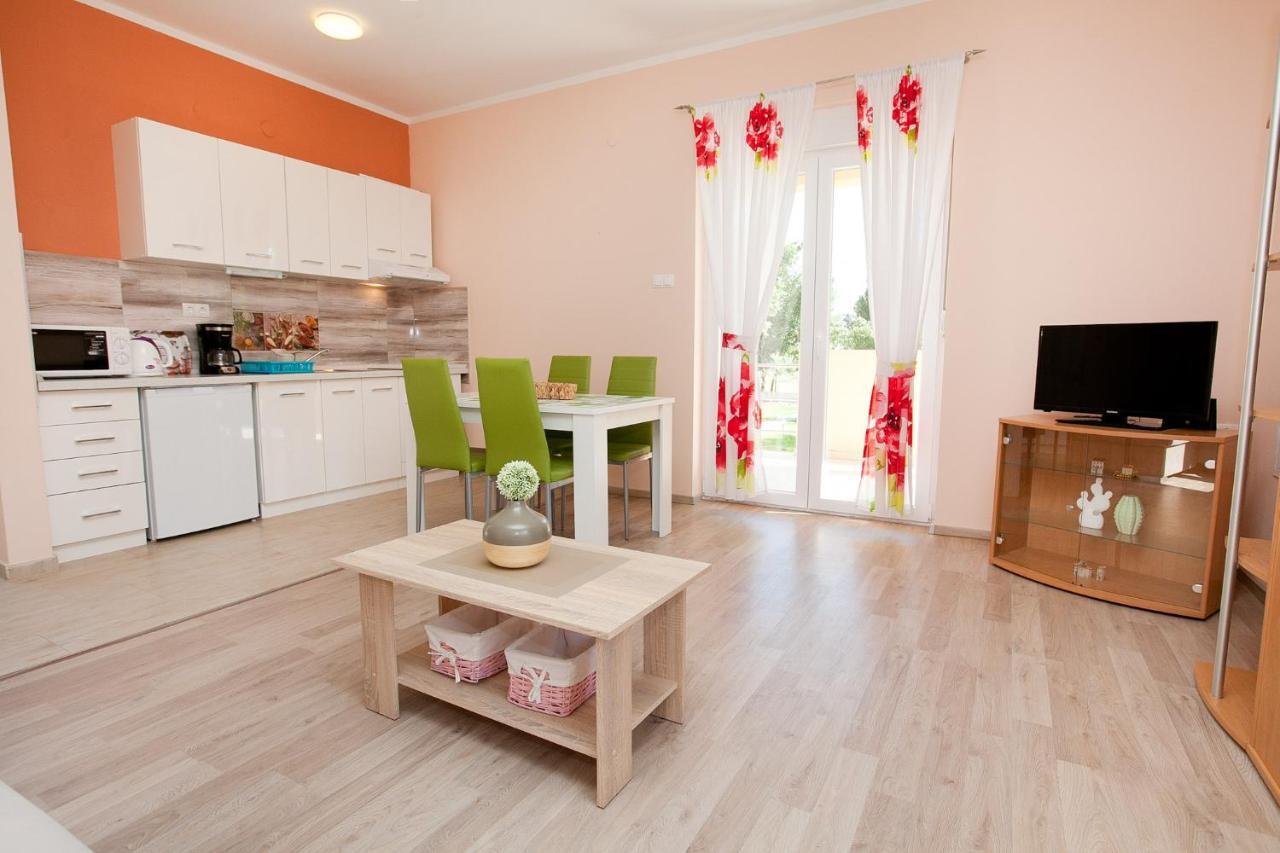 Apartmani Lea Starigrad Paklenica Ngoại thất bức ảnh