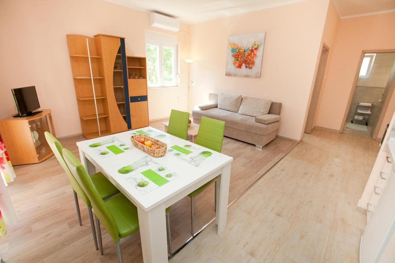 Apartmani Lea Starigrad Paklenica Ngoại thất bức ảnh