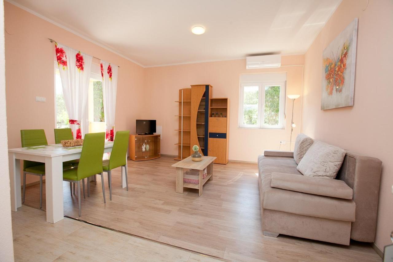 Apartmani Lea Starigrad Paklenica Ngoại thất bức ảnh