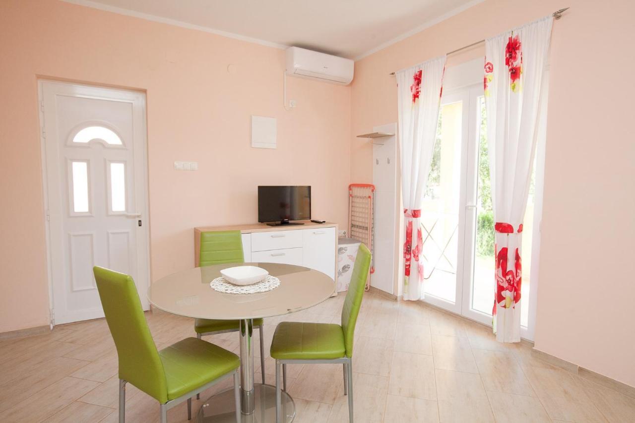 Apartmani Lea Starigrad Paklenica Ngoại thất bức ảnh